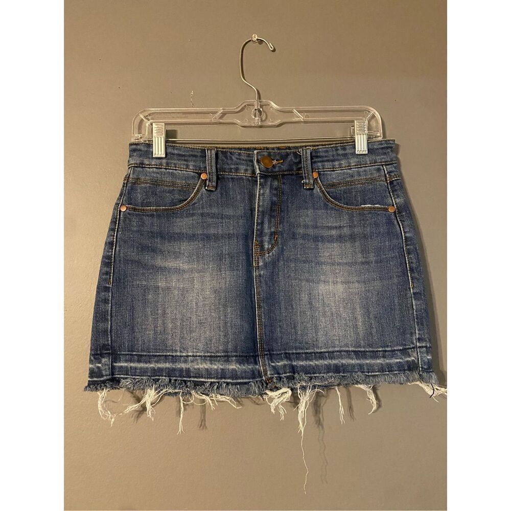 Forever 21 Contemporary Skirt Zip Fly Denim Jean Cut Off Mini Medium NWOT